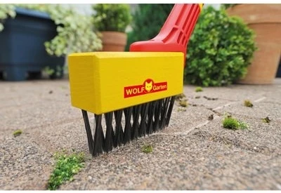 Wolf-Garten Wolf Garten Multi-Change Weeding Brush 2 Wolf-Garten Wolf Garten Multi-Change Weeding Brush - Image 2